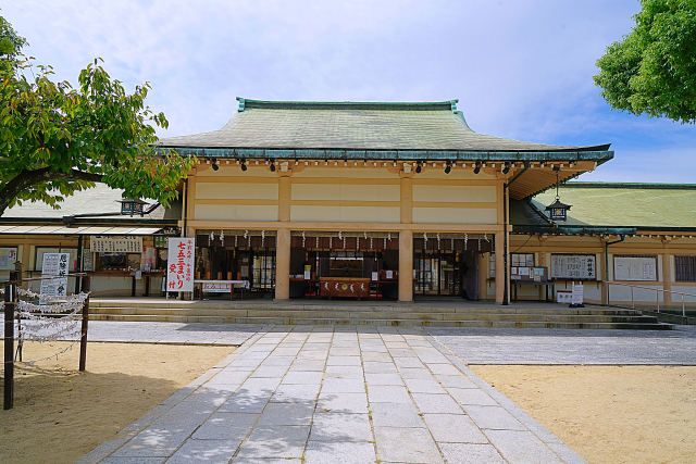 生國魂神社の拝殿の画像