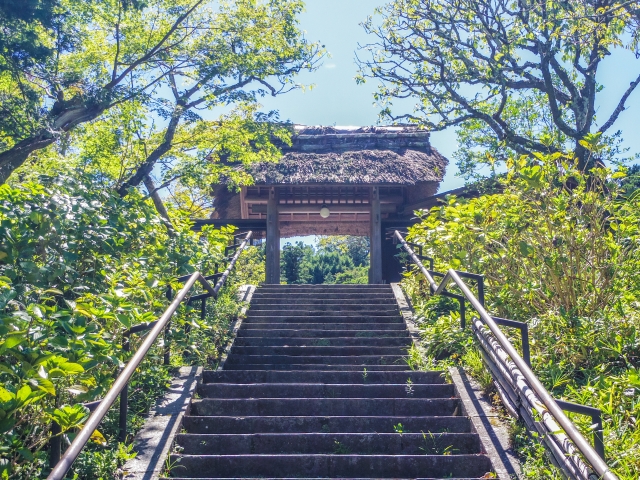 東慶寺の山門の画像